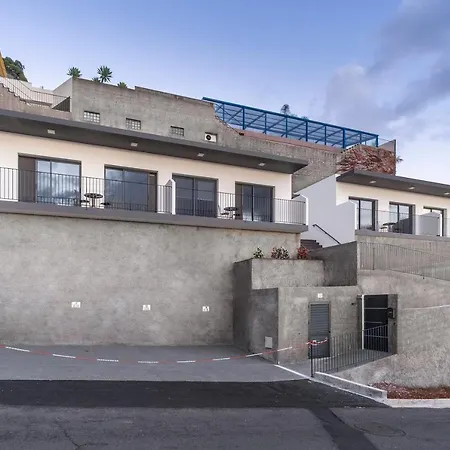 With Swimmingpool And Panoramic View Madeira Holiday home Funchal (Madeira)